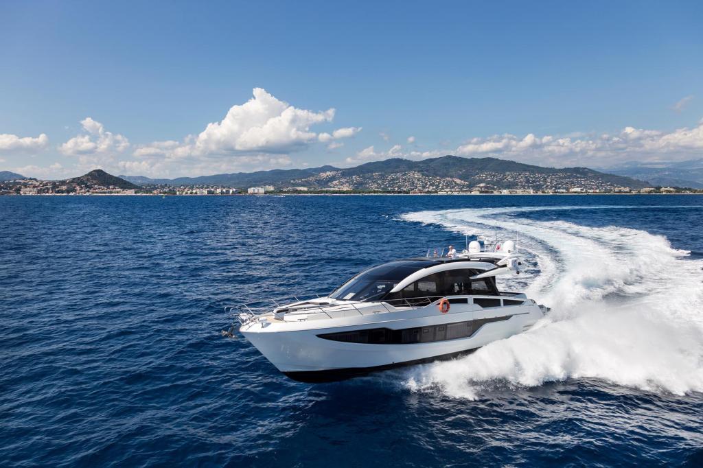 Galeon 650 Skydeck