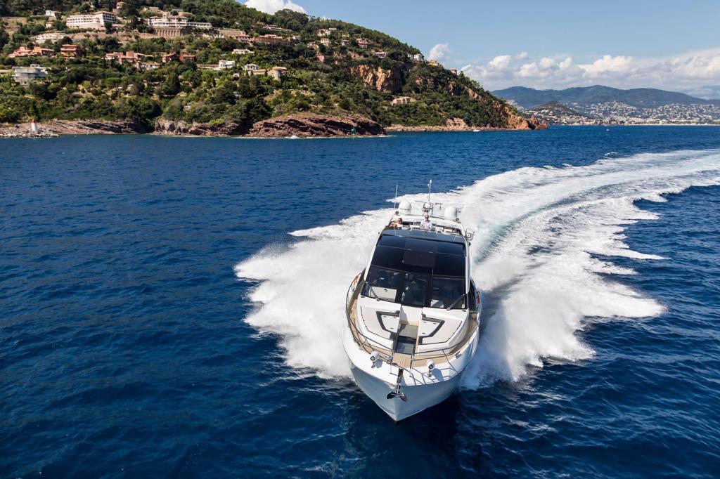 Galeon 650 Skydeck