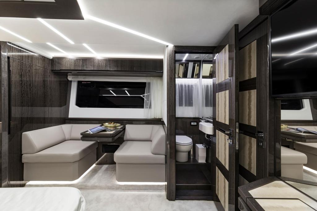 Galeon 650 Skydeck