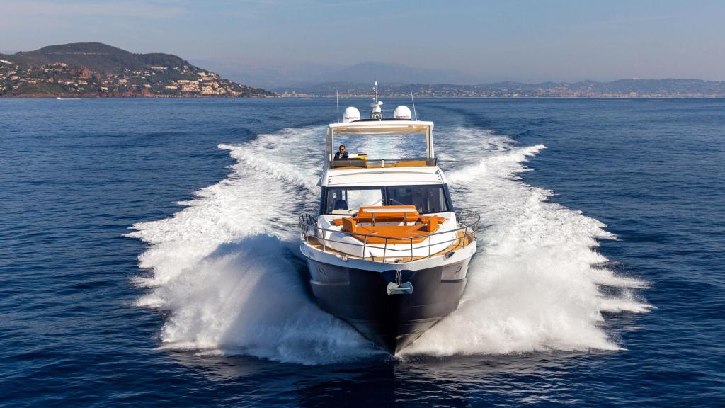 Galeon 680 Fly