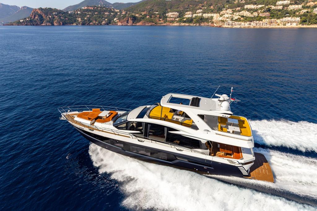 Galeon 680 Fly