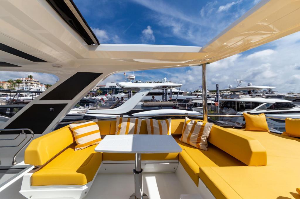 Galeon 680 Fly