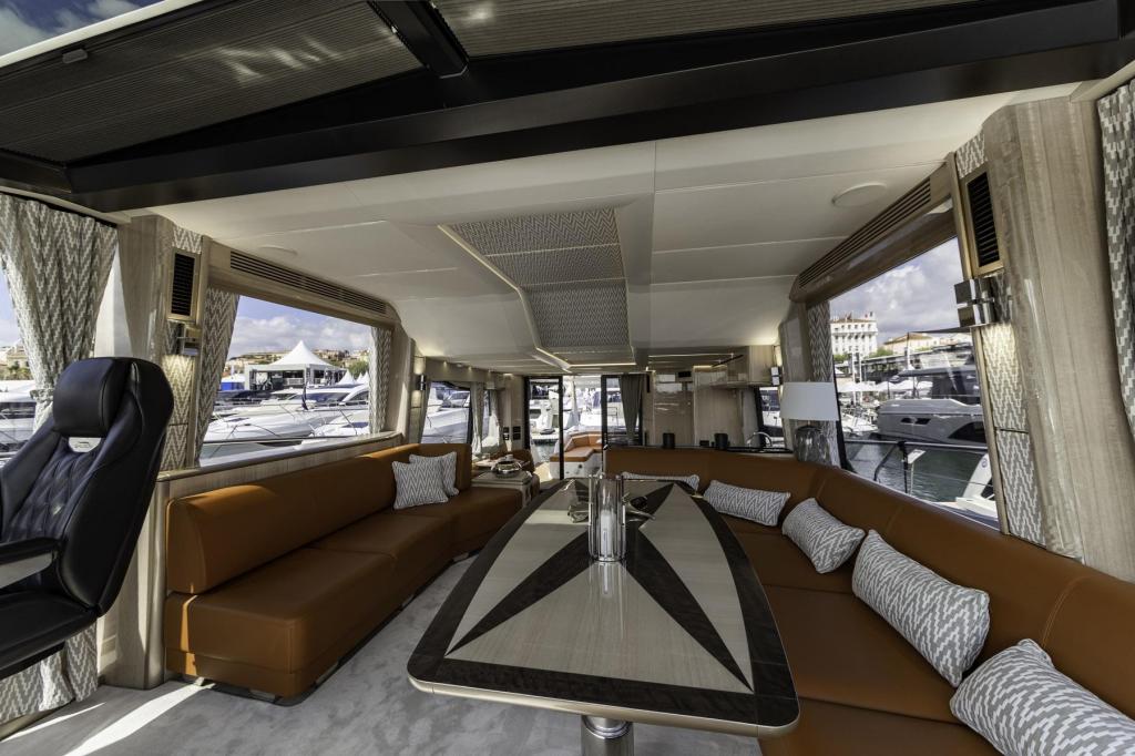 Galeon 680 Fly