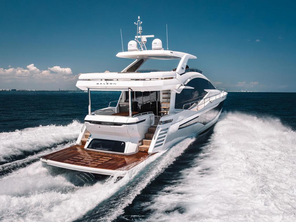 Galeon 800 Fly