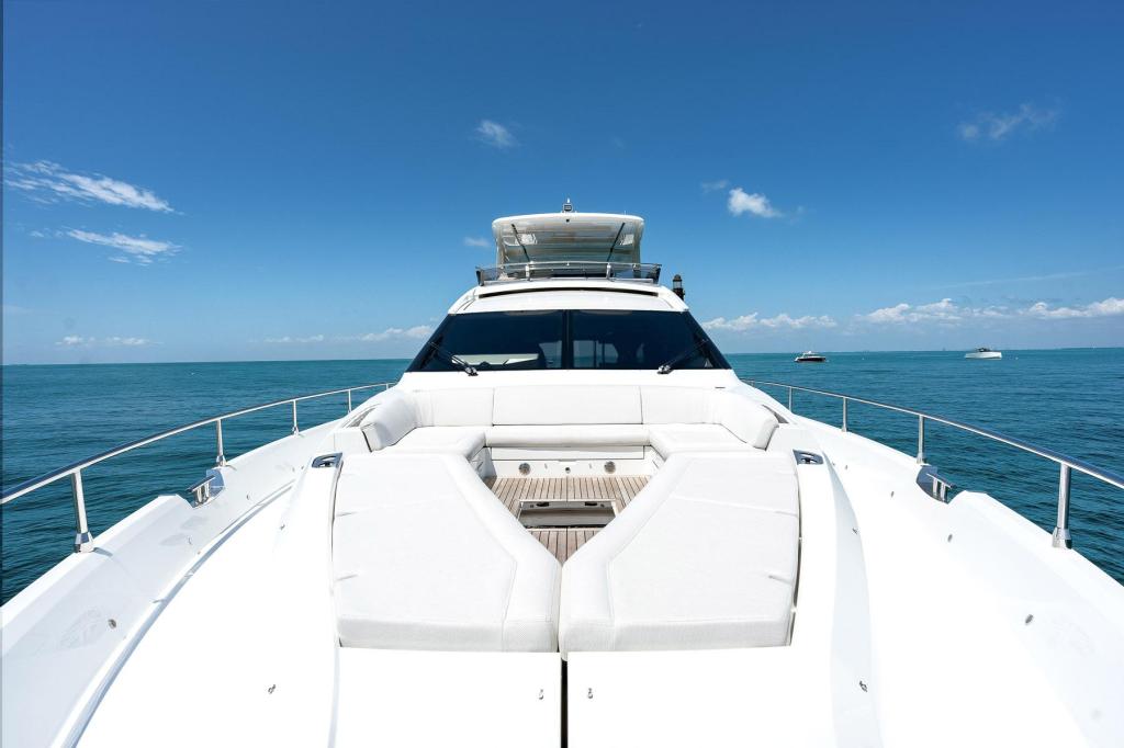 Galeon 800 Fly