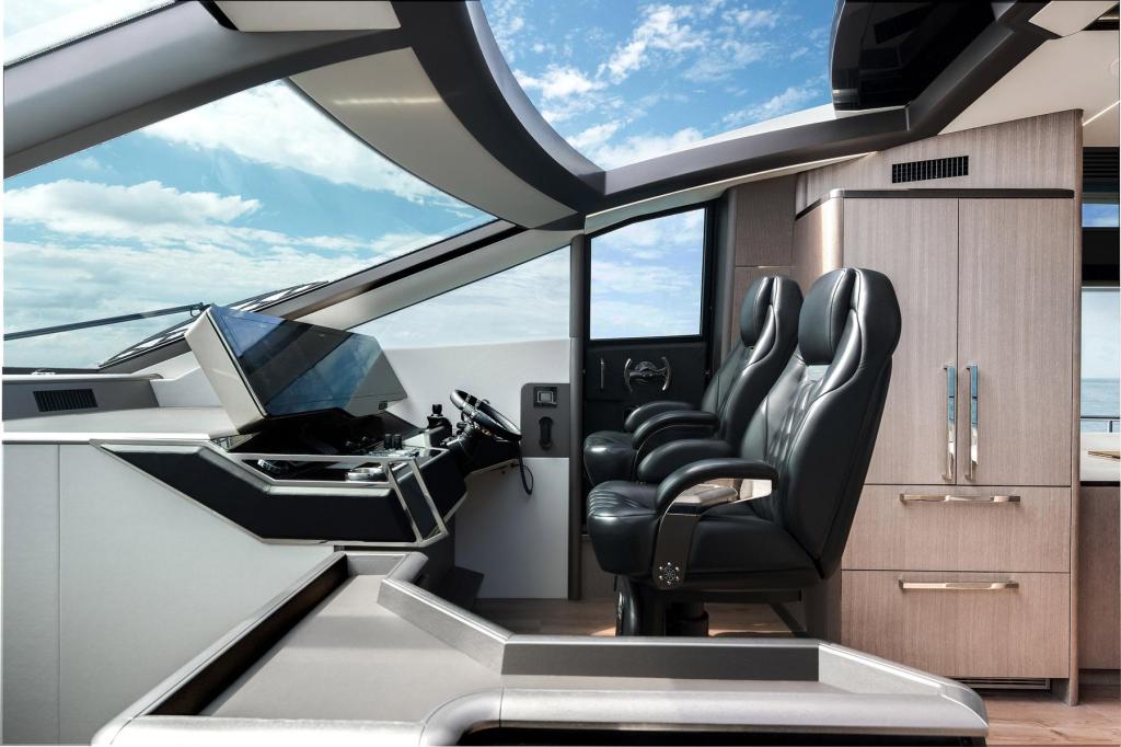Galeon 800 Fly