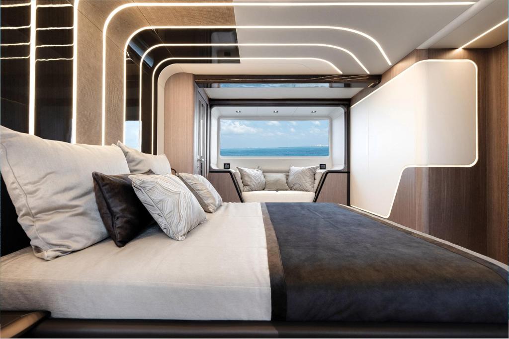 Galeon 800 Fly