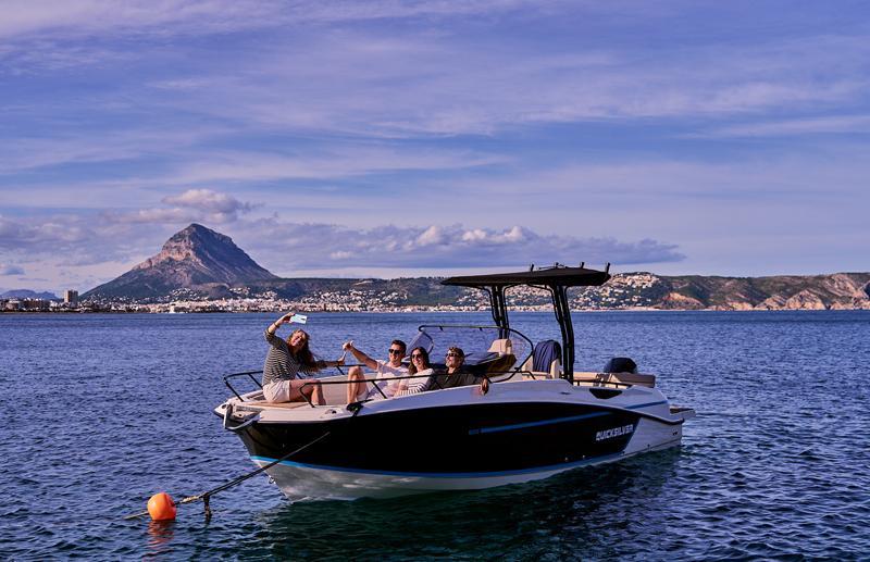 Quicksilver Active 805 Open