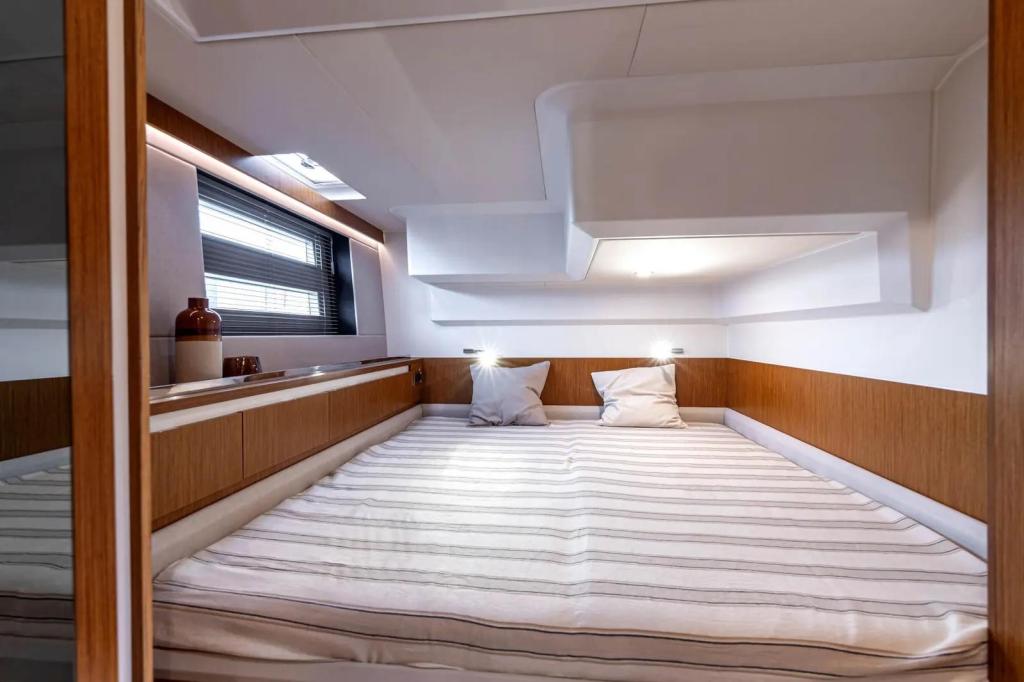 Moody Decksaloon 48