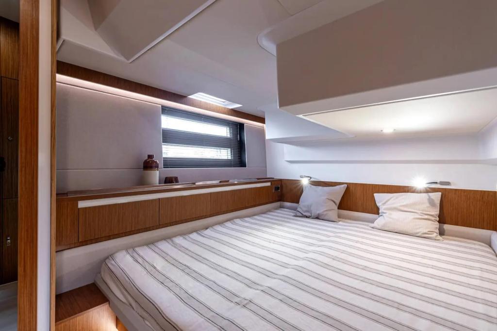 Moody Decksaloon 48