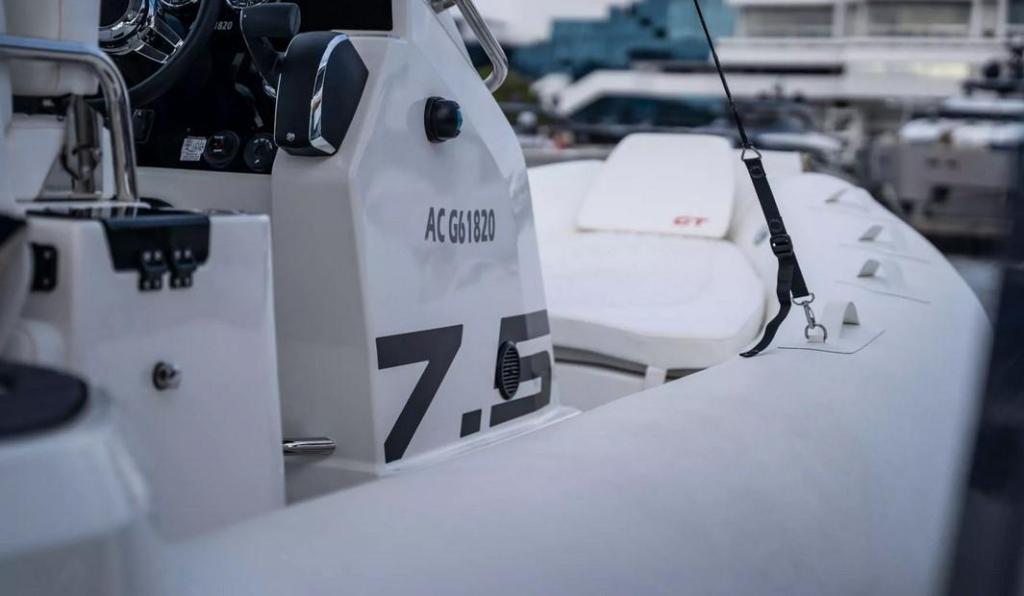 Zodiac Medline 7.5 GT