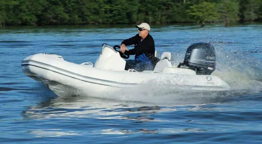 Zodiac Yachtline 400