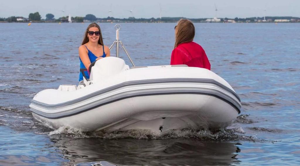 Zodiac Yachtline 490
