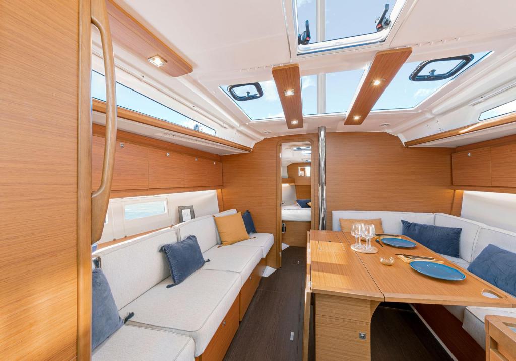 Dufour 390
