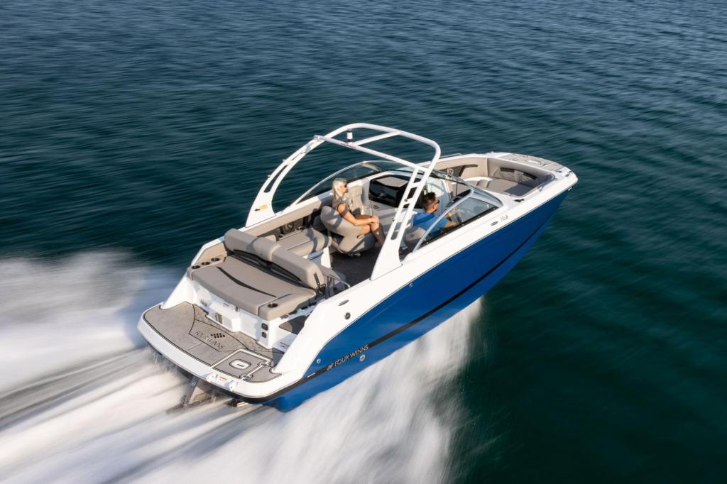 Four Winns HD3 Surf