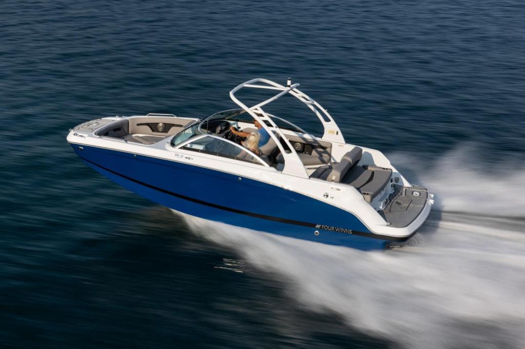 Four Winns HD3 Surf