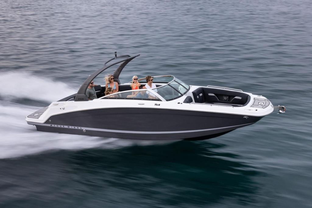 Four Winns HD8 Surf