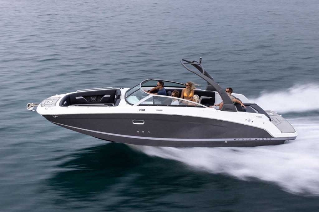 Four Winns HD8 Surf