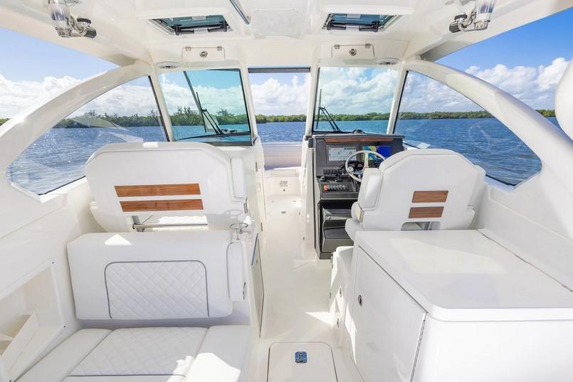 Pursuit Dual Console DC 306