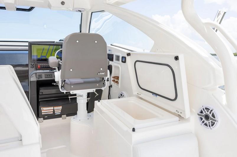 Pursuit Offshore OS 405