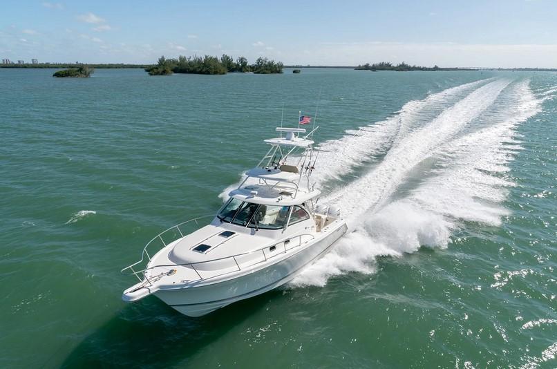 Pursuit Offshore OS 385