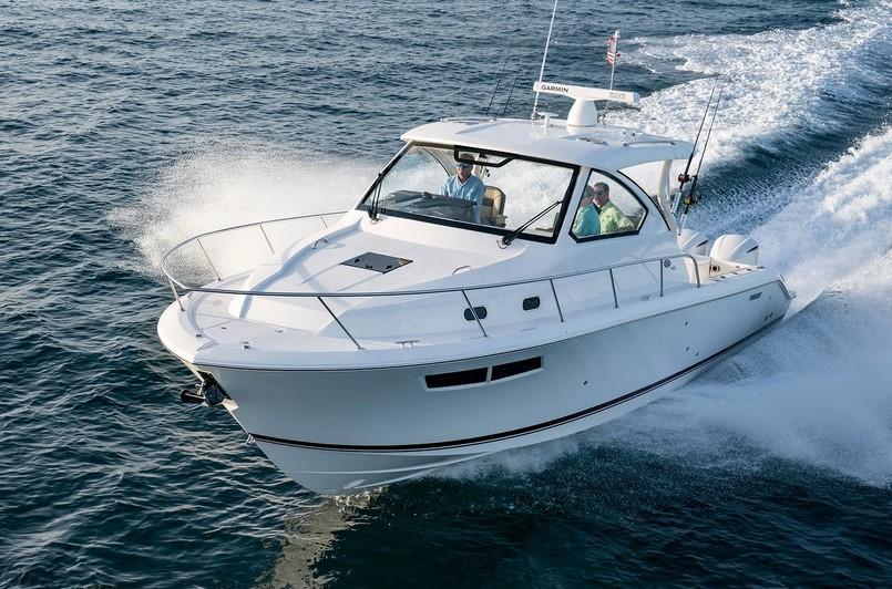Pursuit Offshore OS 355