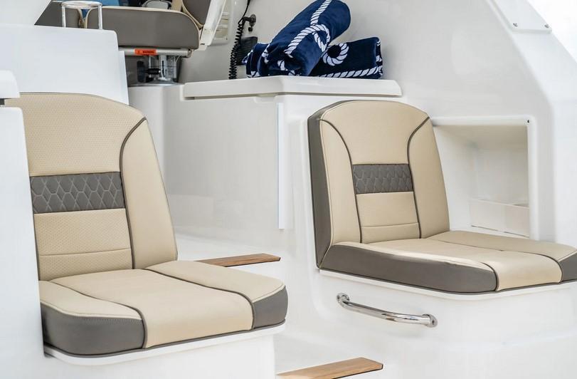 Pursuit Offshore OS 355
