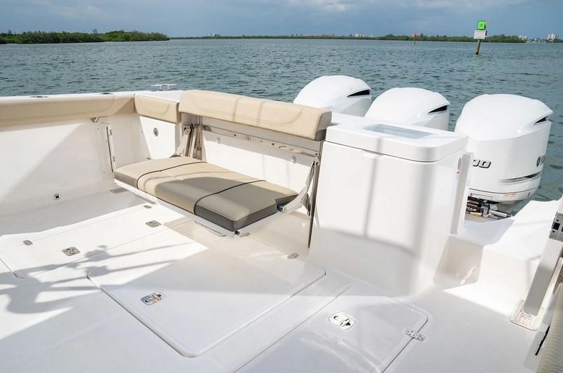 Pursuit Offshore OS 355