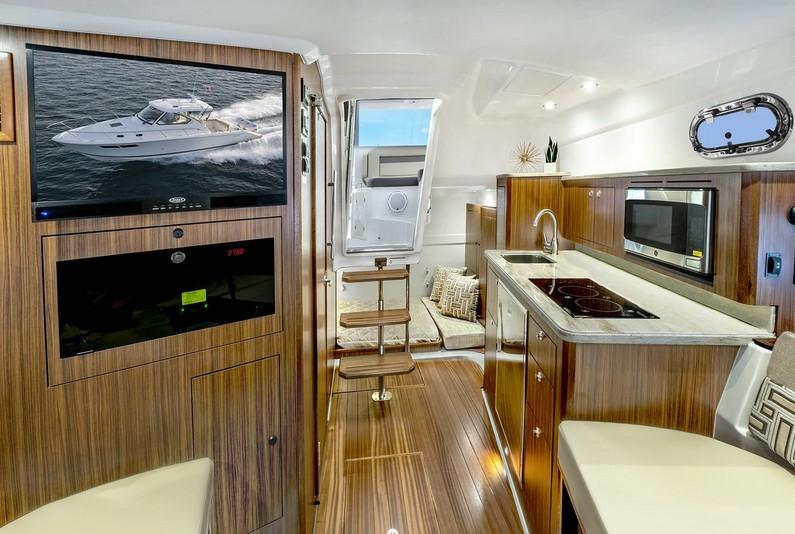 Pursuit Offshore OS 355