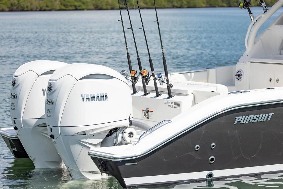 Pursuit Offshore OS 325
