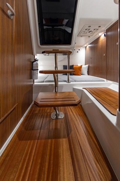 Pursuit Offshore OS 325