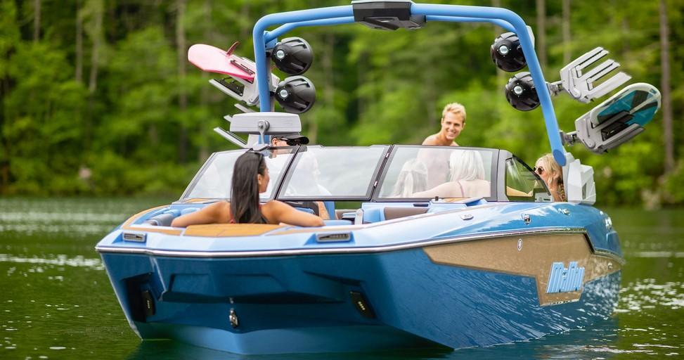 Malibu M220