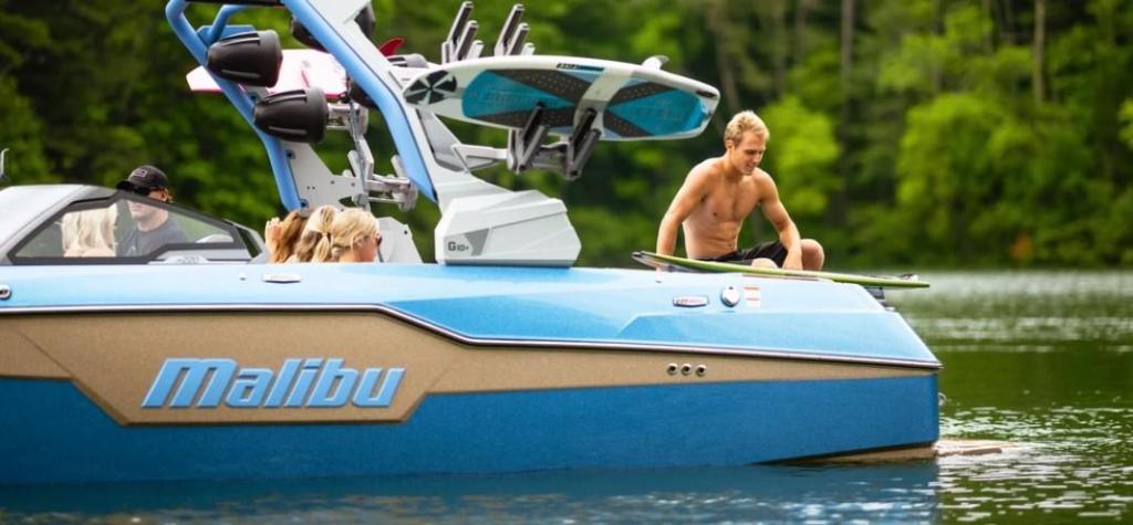 Malibu M220