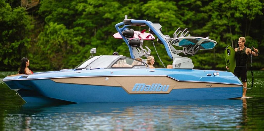 Malibu M220