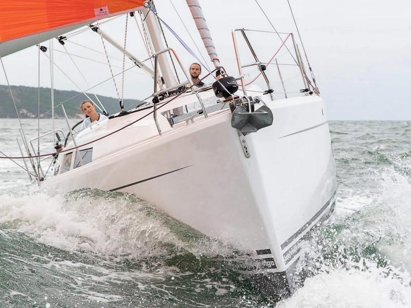 Hanse 348