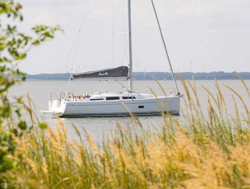 Hanse 348