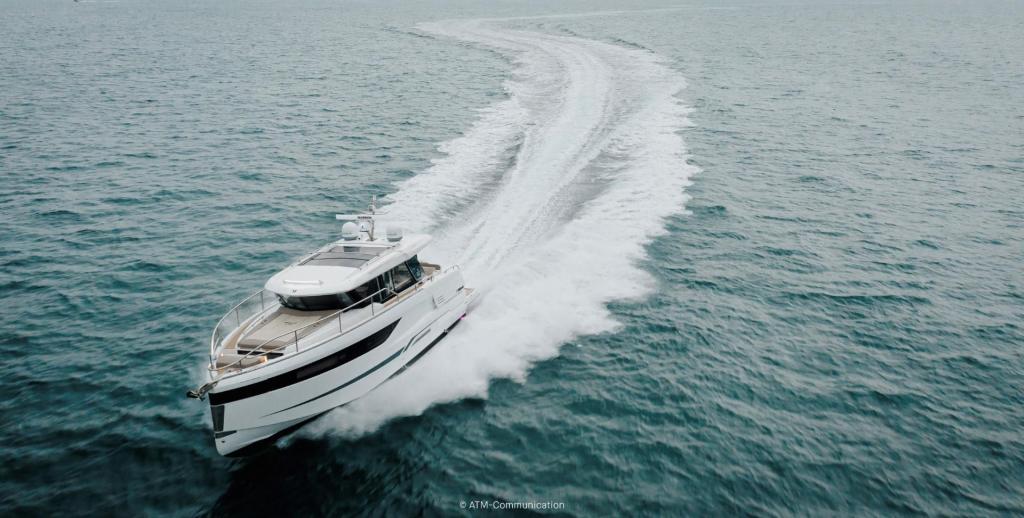 Wellcraft 435