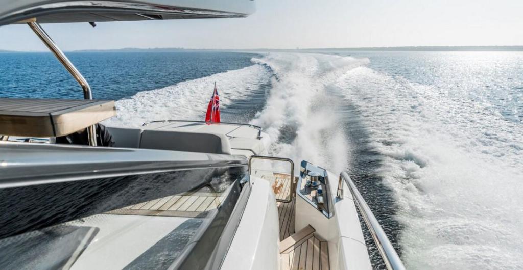 Fairline Phantom 65