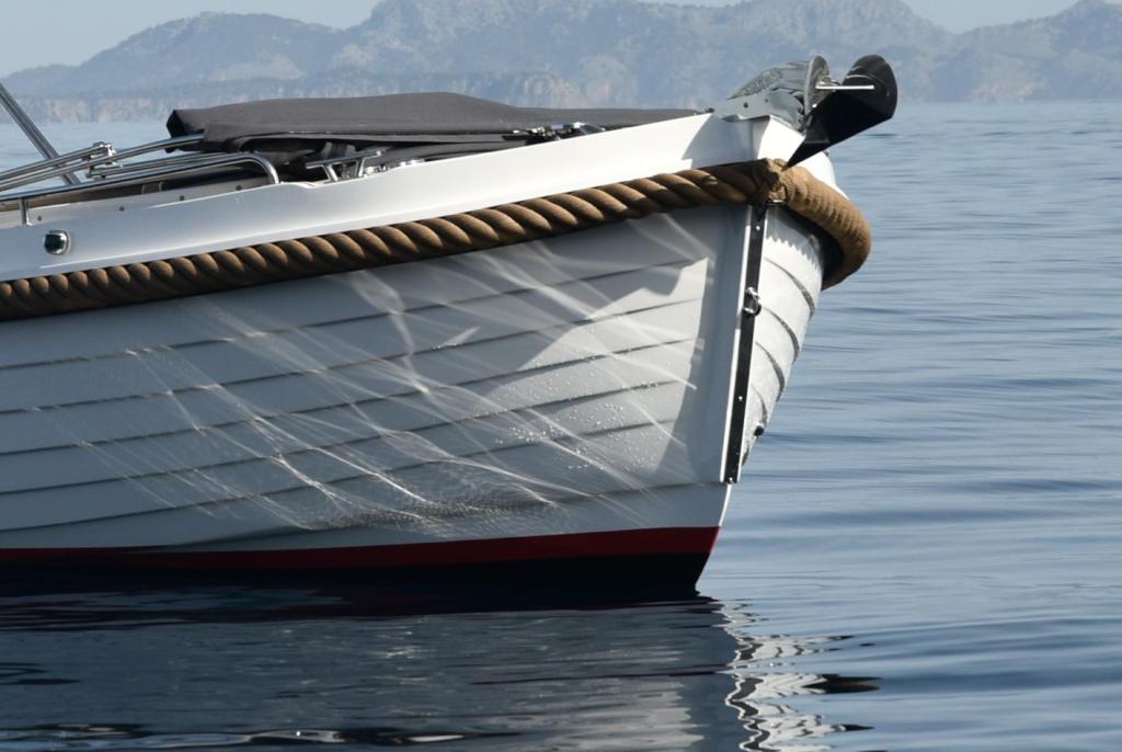 Interboat Intender 820 ES