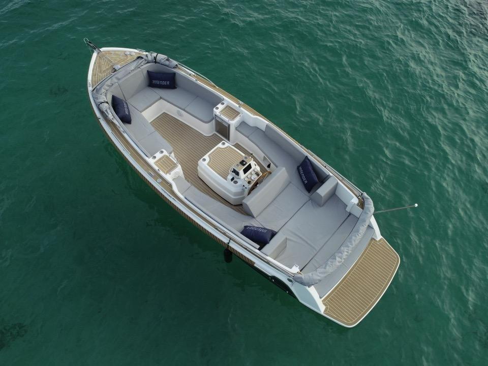 Interboat Intender 820 ES