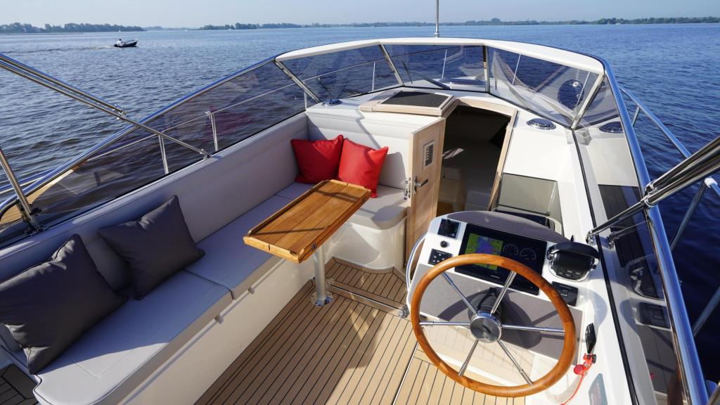 Interboat 950 Cabin