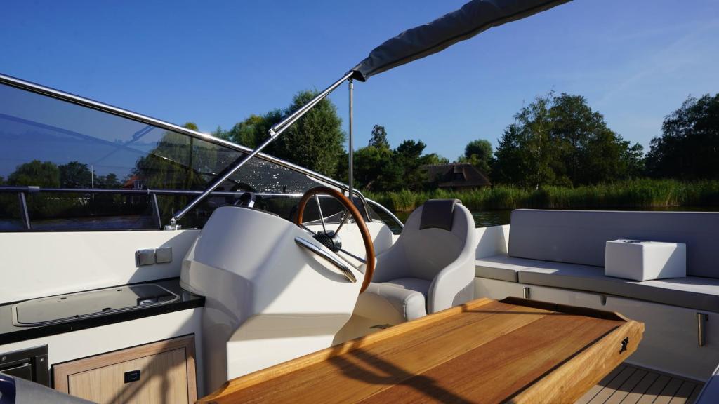 Interboat 950 Cabin