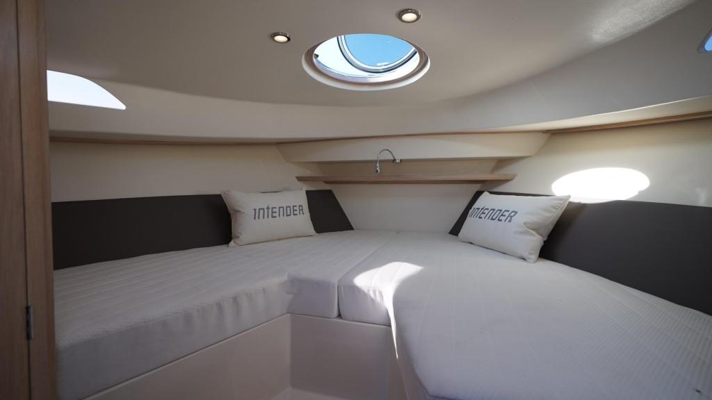 Interboat 950 Cabin