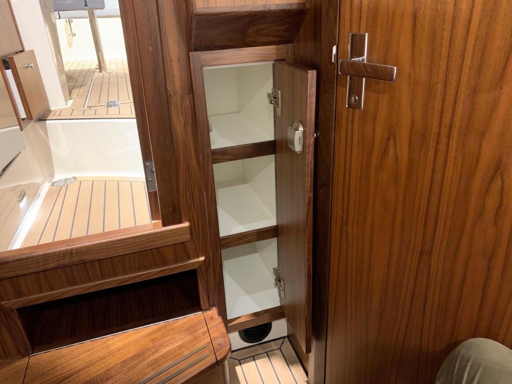 Interboat 950 Cabin