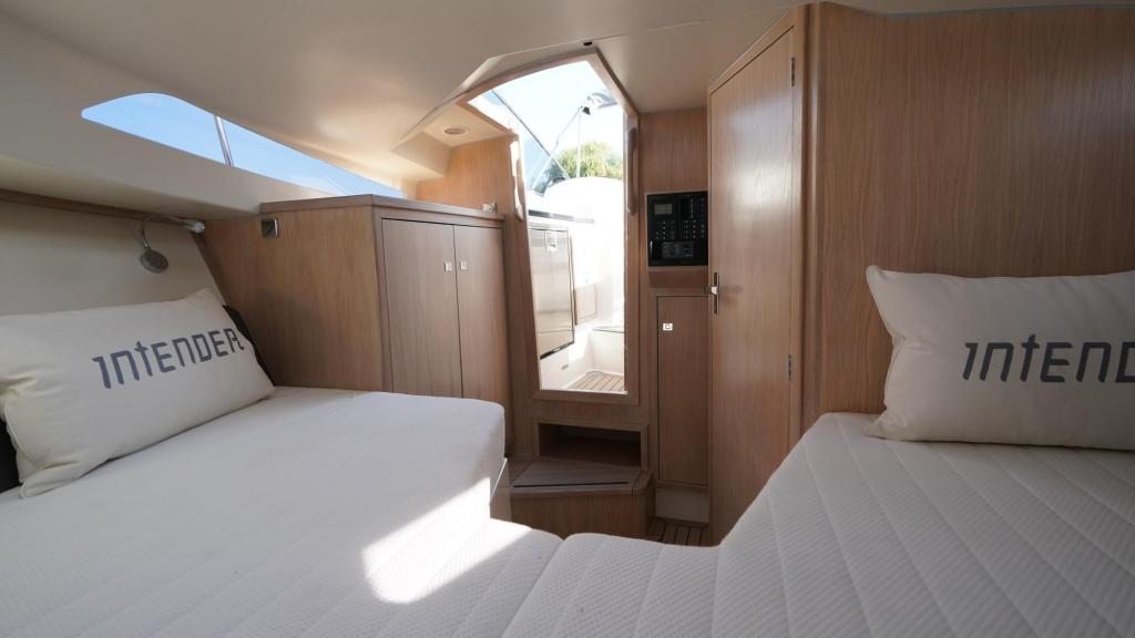 Interboat 950 Cabin