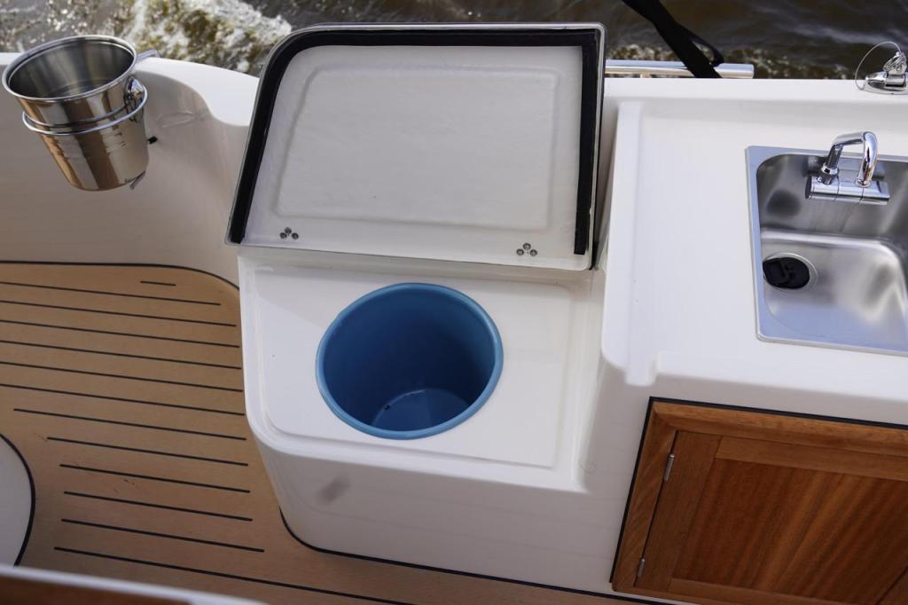 Interboat Intender 850