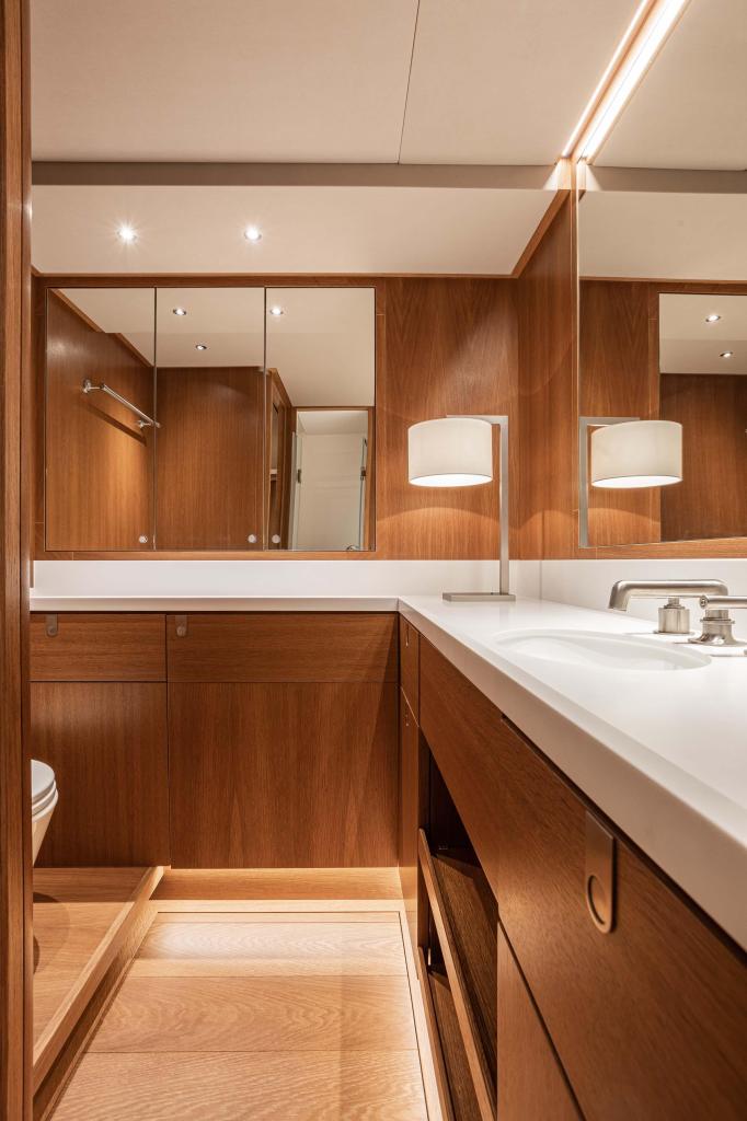 Nautors Swan Swan 98