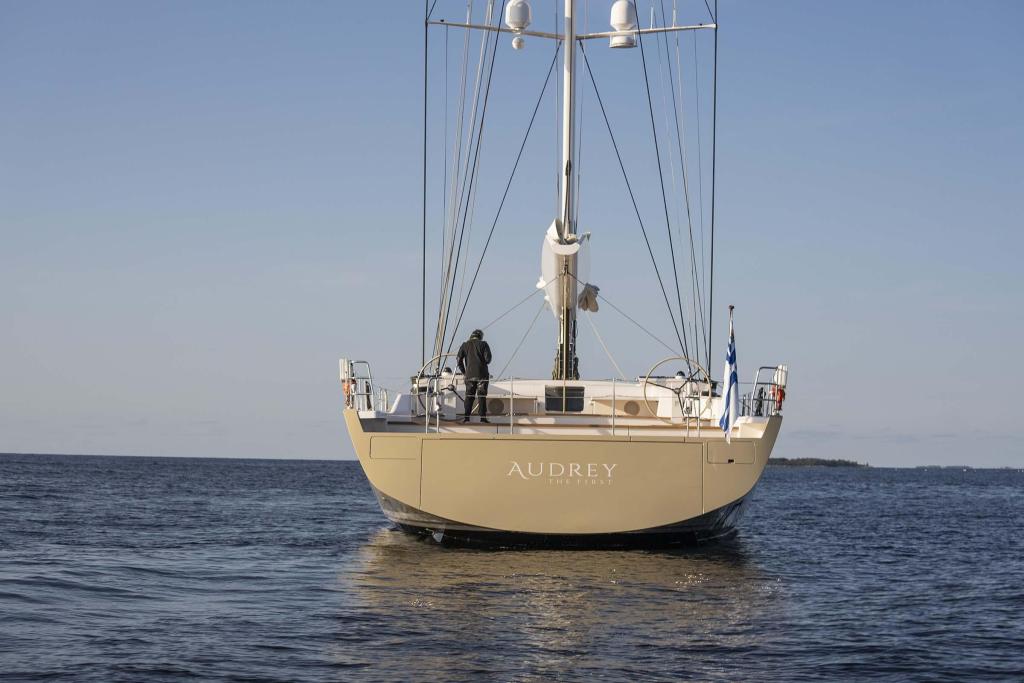 Nautors Swan Swan 120