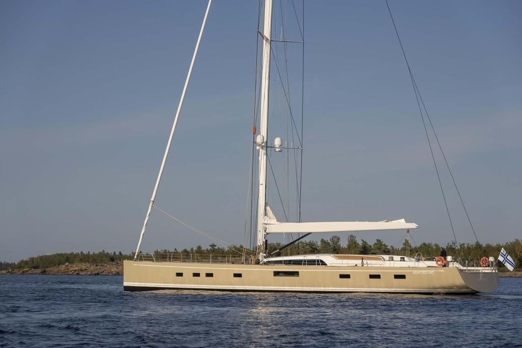 Nautors Swan Swan 120
