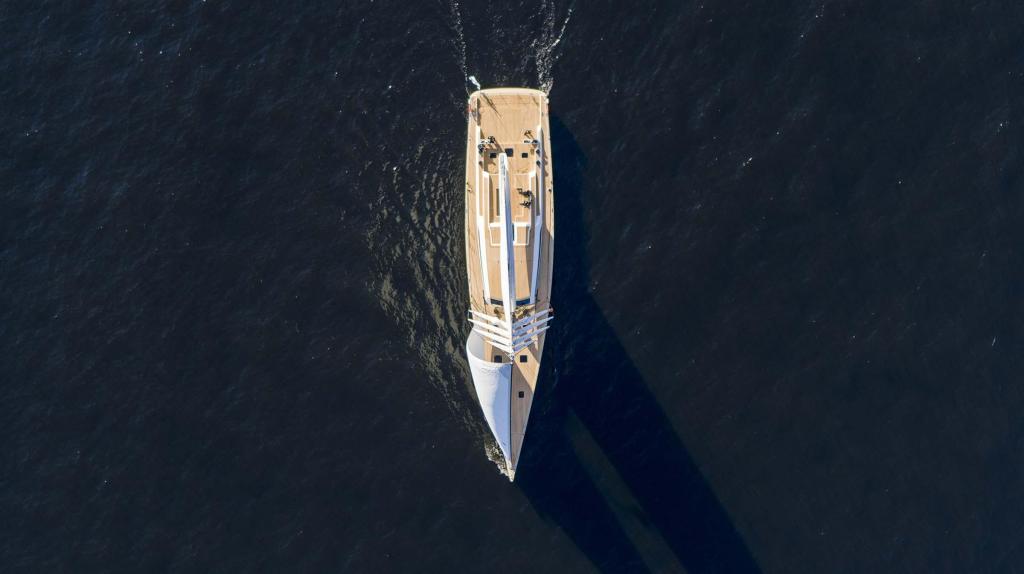 Nautors Swan Swan 120